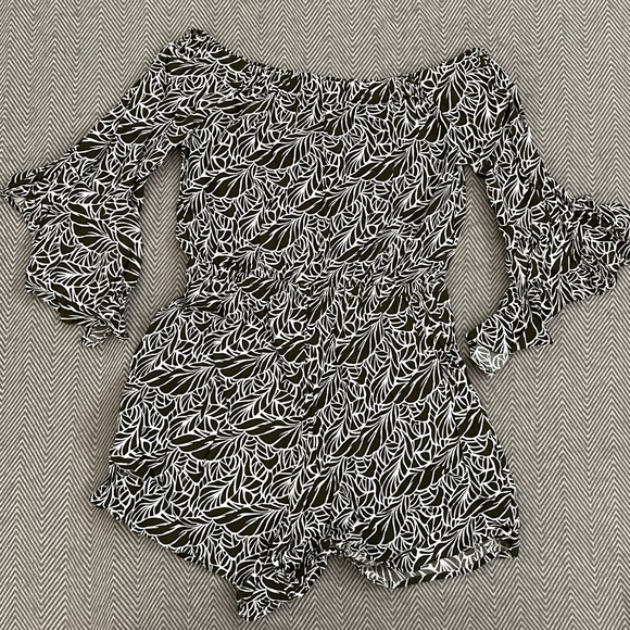 EXPRESS OFF THE SHOULDER ROMPER - Picture 2 of 6